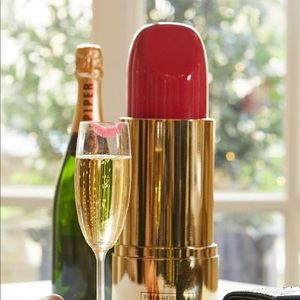 Meet your Posher, Kay